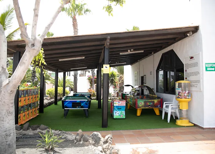 Corralejo hotels near Grupo Lobos