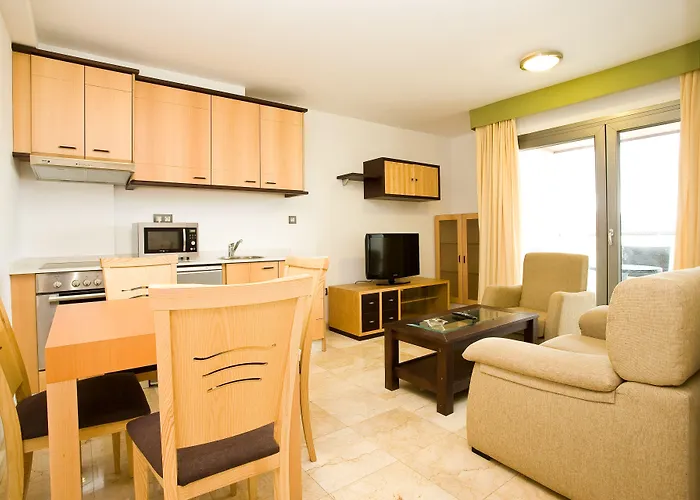Corralejo hotels near Puerto de Corralejo