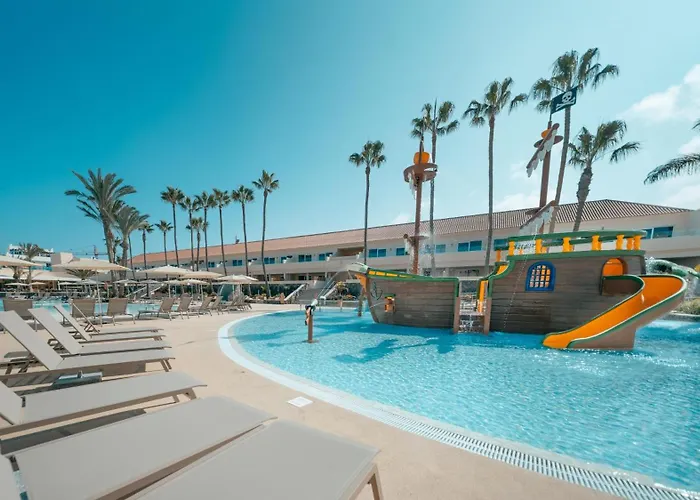Family Friendly hotels in Corralejo